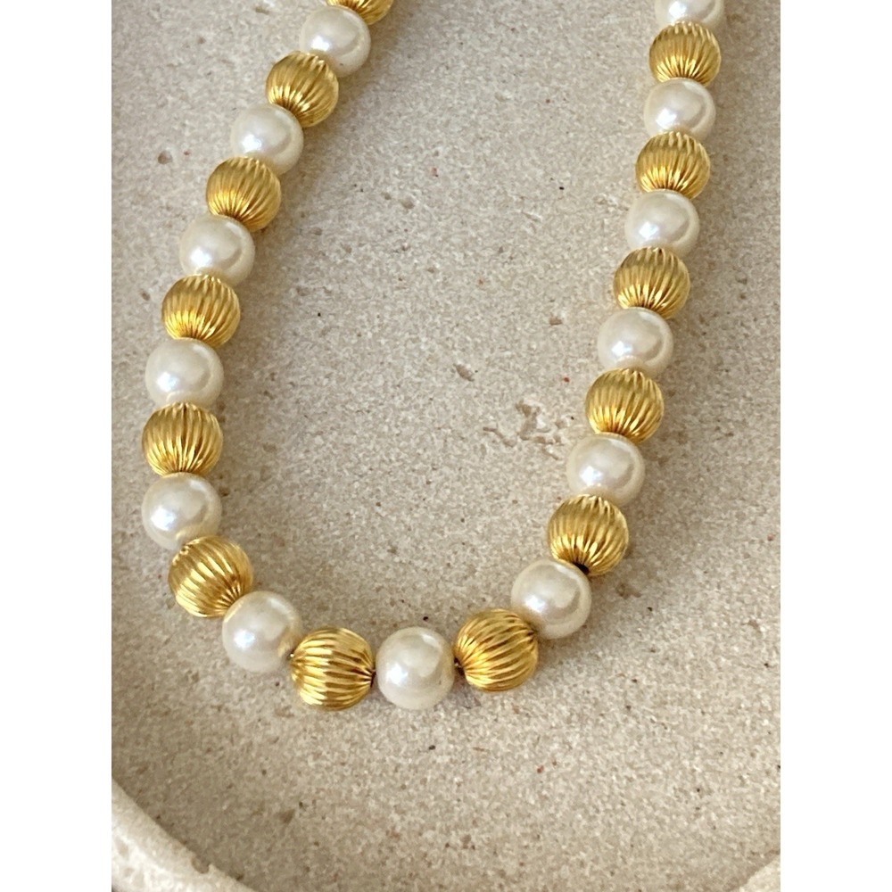 Faux Pearl Necklace Gold Tone Ribbed Bead Classic‎ Statement Runway Couture Glam
